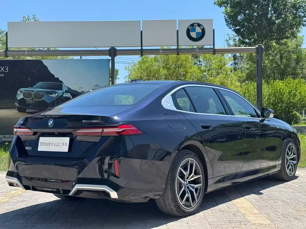 BMW i5 2025 — фото 5