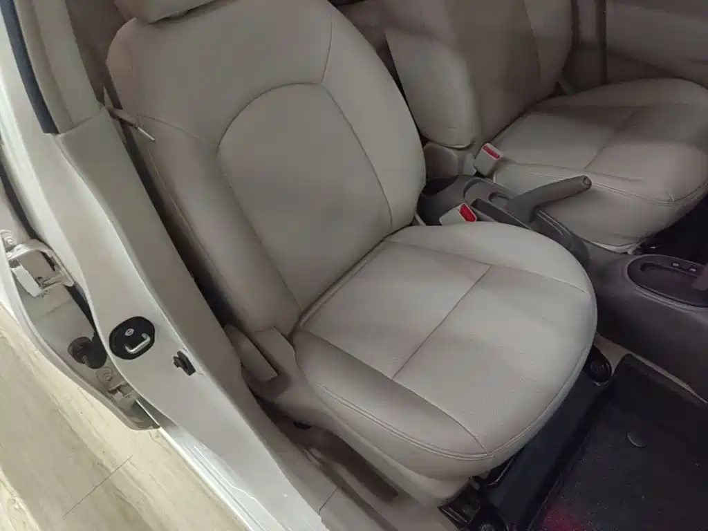 Nissan Sunny 2017 — фото 25