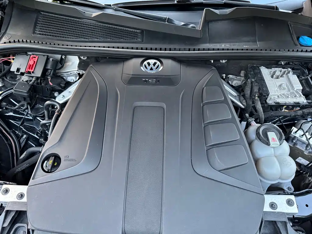Volkswagen Touareg 2019 — фото 20