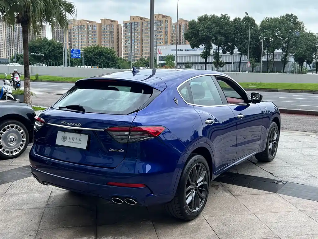 Maserati Levante — фото 19
