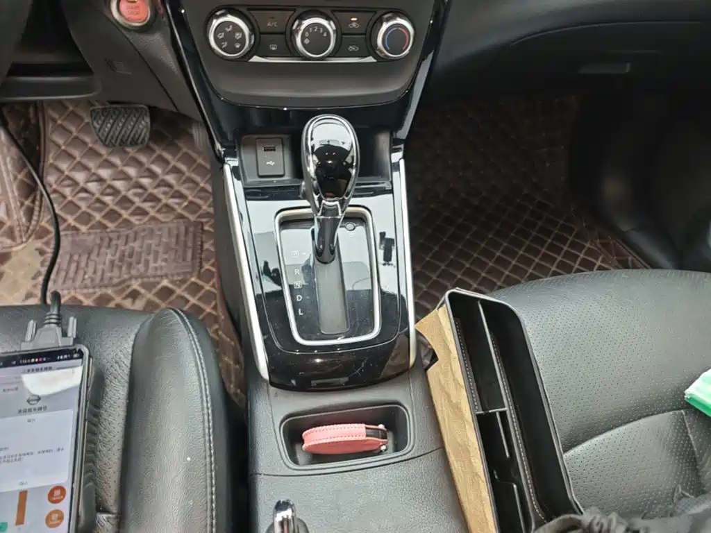 Nissan Sylphy 2019 — фото 14