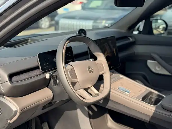 NIO ES6 2025