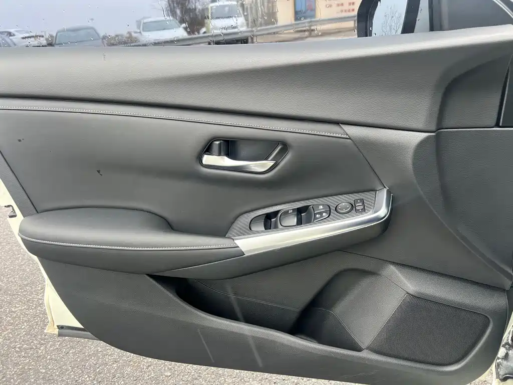 Nissan Sylphy 2020 — фото 18