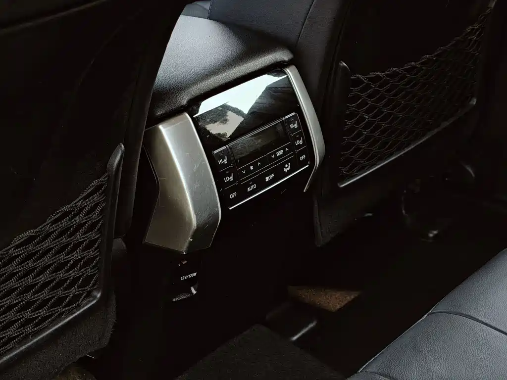 Toyota Prado 2018 — фото 23