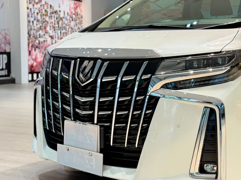 Toyota Alphard 2018 — фото 2