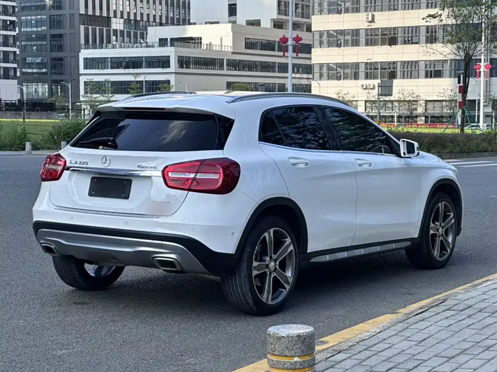 Mercedes-Benz GLA 2016 — фото 25