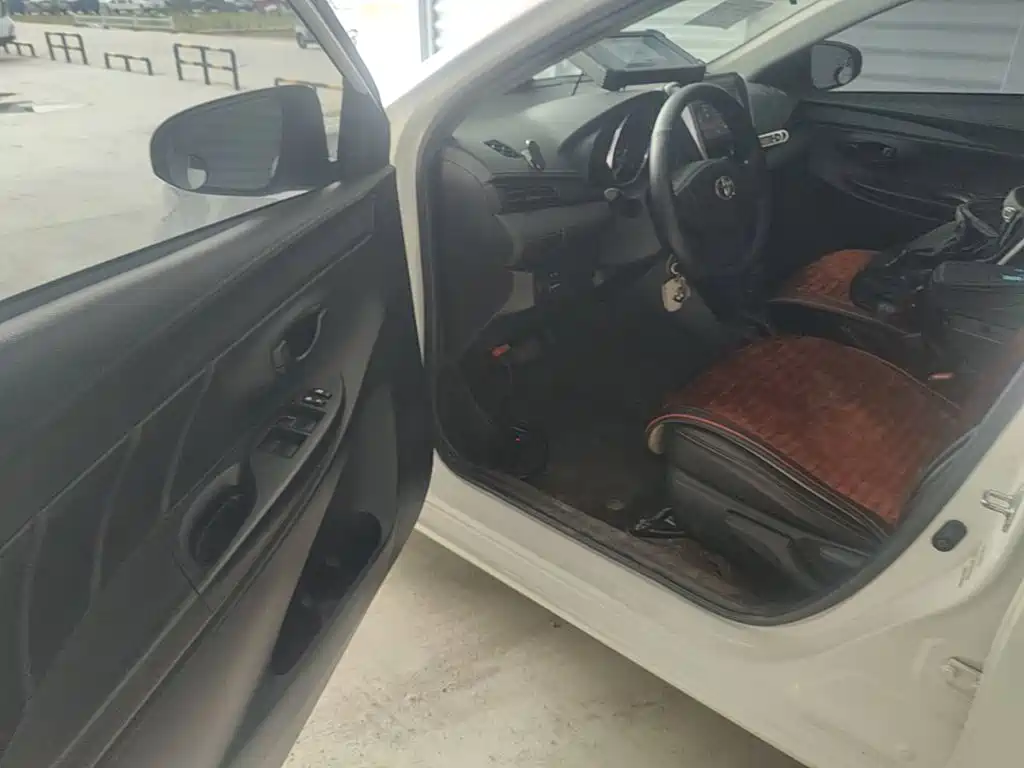 Toyota Vios FS 2017 — фото 16