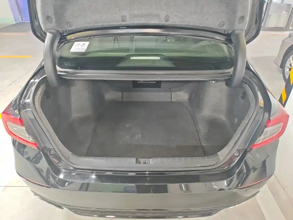 Honda Accord 2022 — фото 19