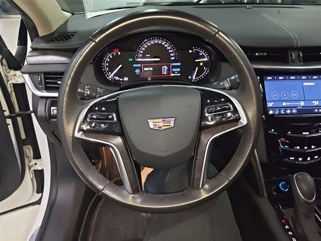 Cadillac XTS 2019 — фото 11