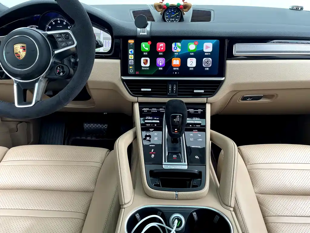 Porsche Cayenne Hybrid 2019 — фото 17