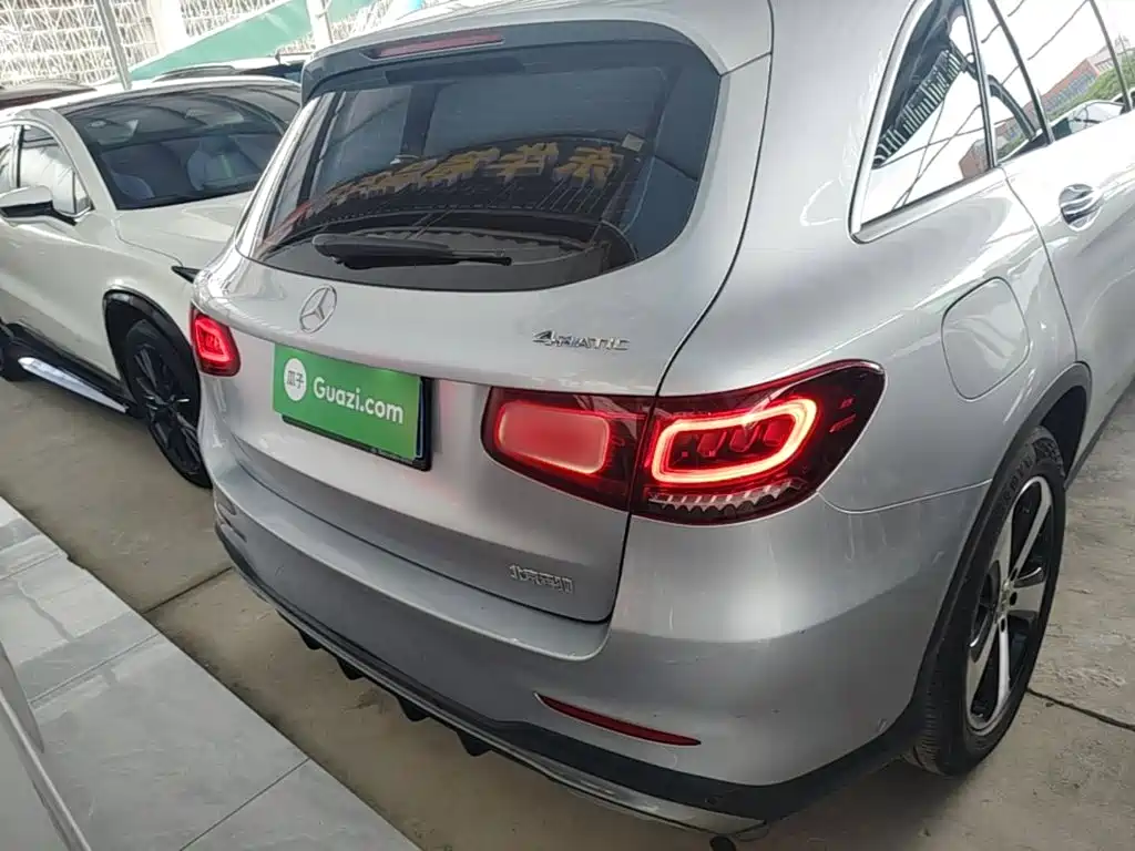 Mercedes-Benz GLC 2023