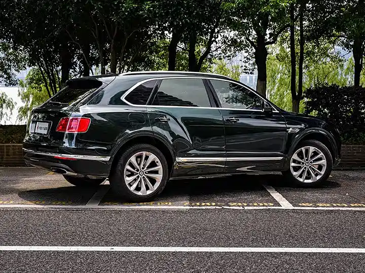 Bentley Bentayga 2017 — фото 7