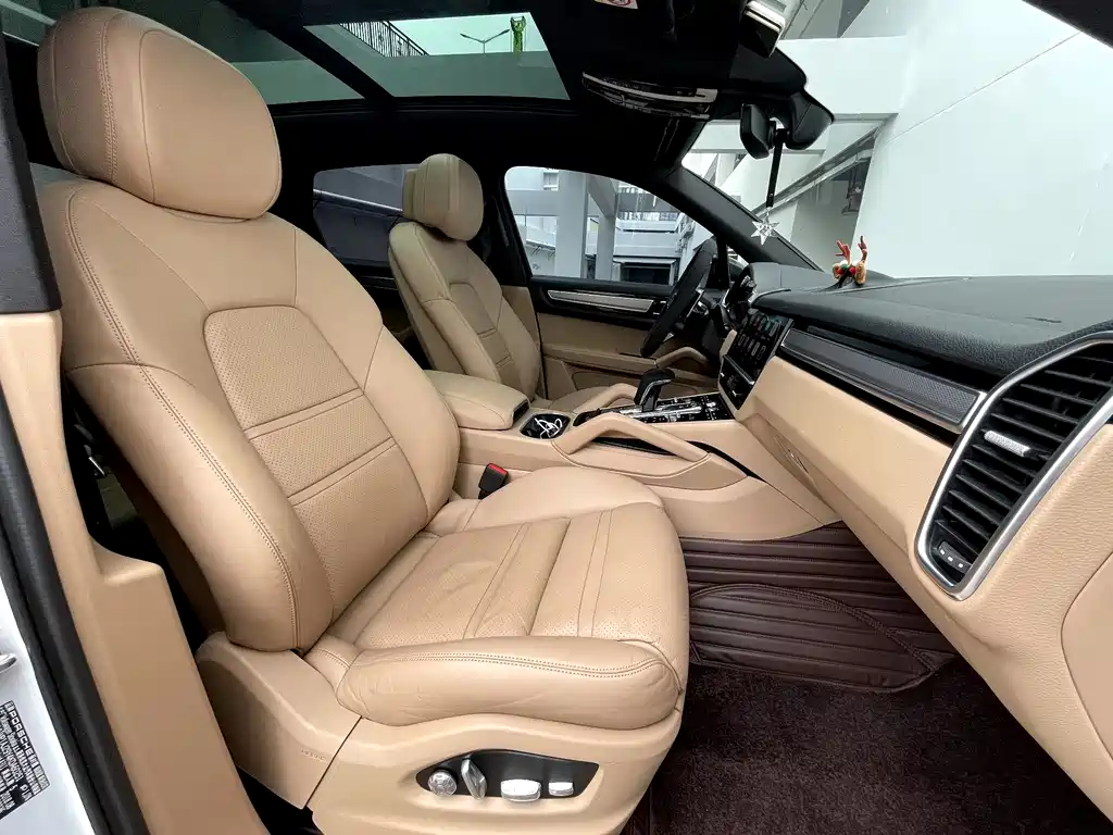 Porsche Cayenne Hybrid 2019 — фото 21