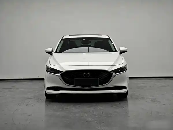 Mazda 3 Axela 2023
