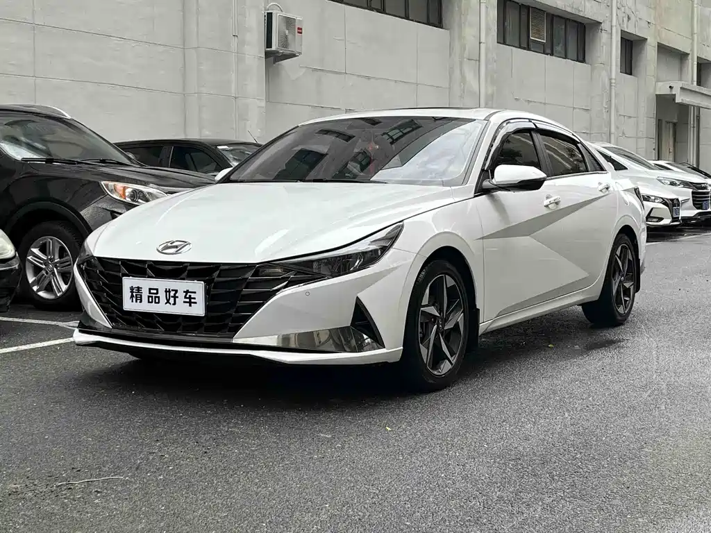 Hyundai Elantra 2023