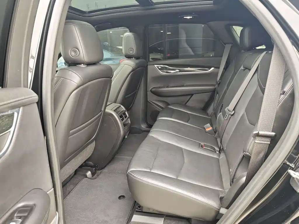 Cadillac XT5 2020 — фото 10