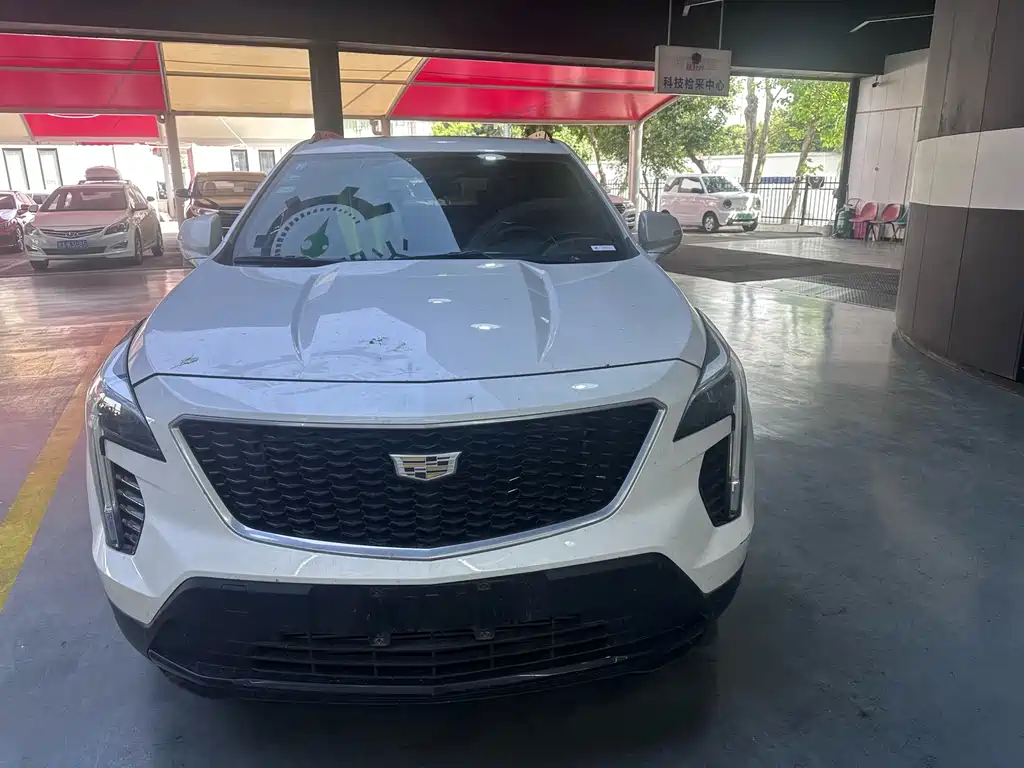 Cadillac XT4 2019 — фото 2