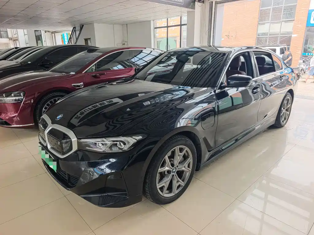 BMW i3 2022 — фото 1
