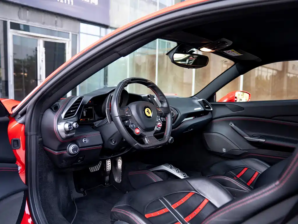 Ferrari 488 2018 — фото 14