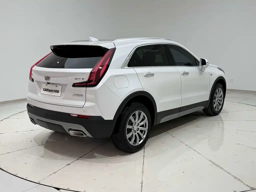 Cadillac XT4 2023 — фото 23