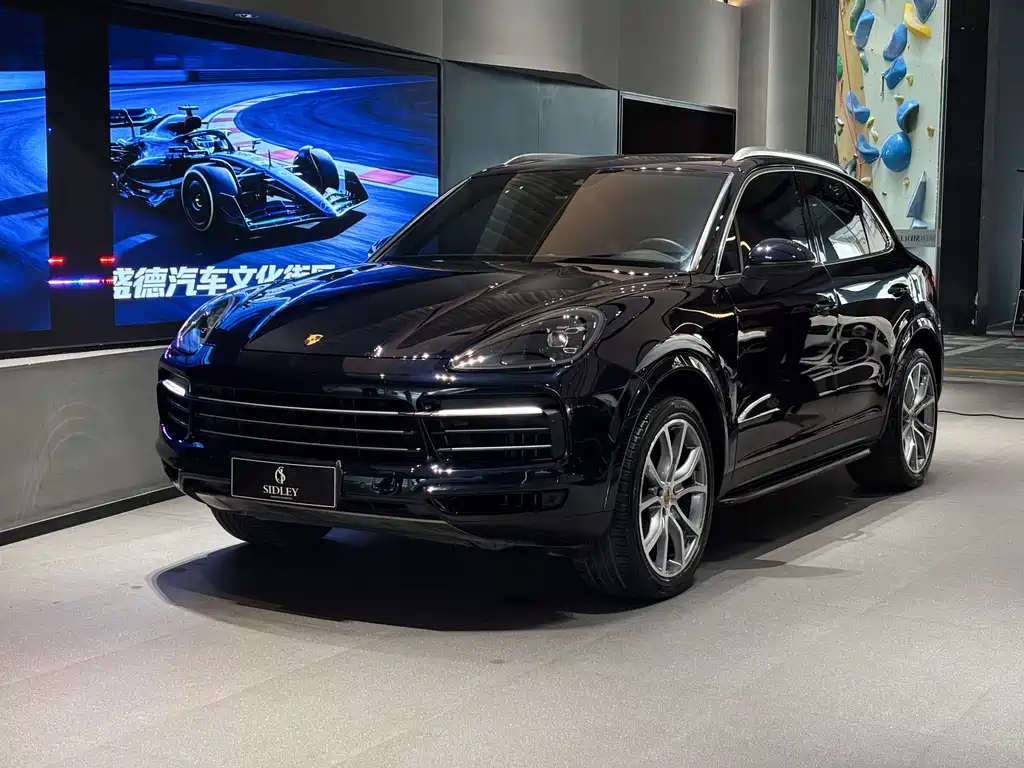 Porsche Cayenne 2018 — фото 1