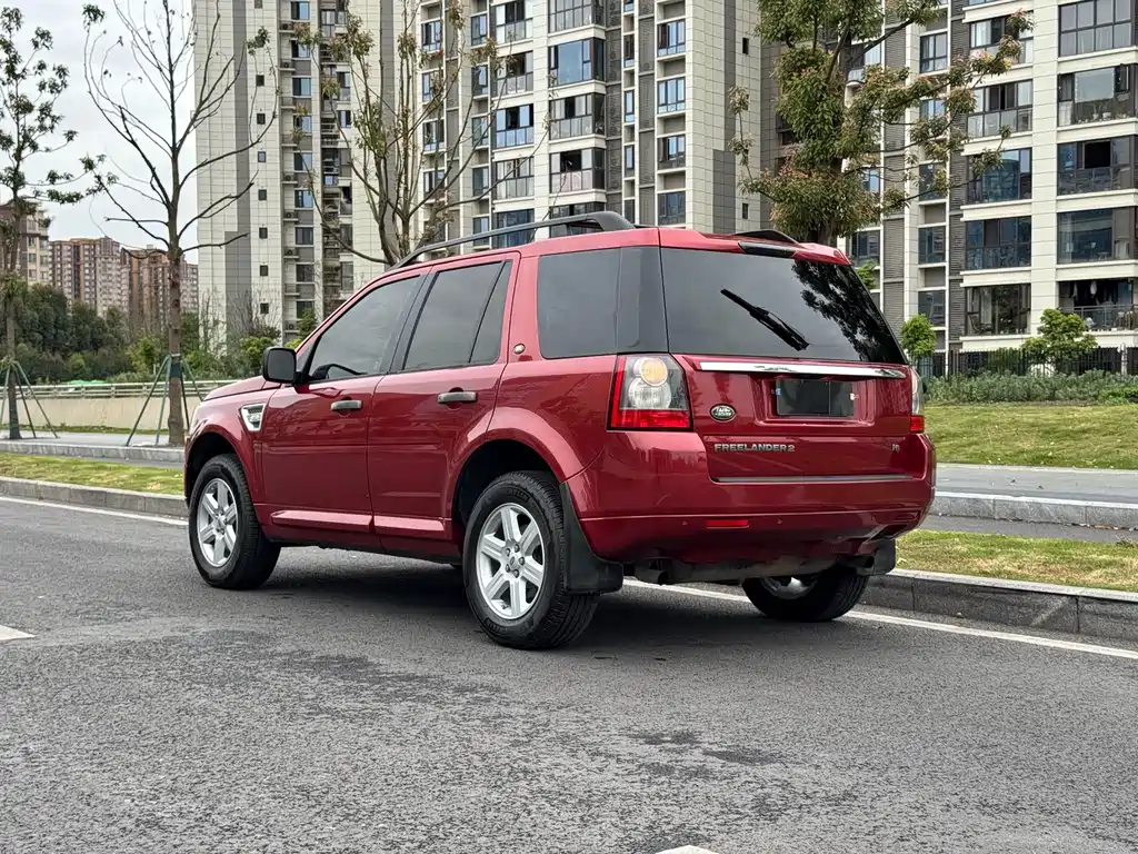 Land Rover Freelander 2 2011 — фото 15
