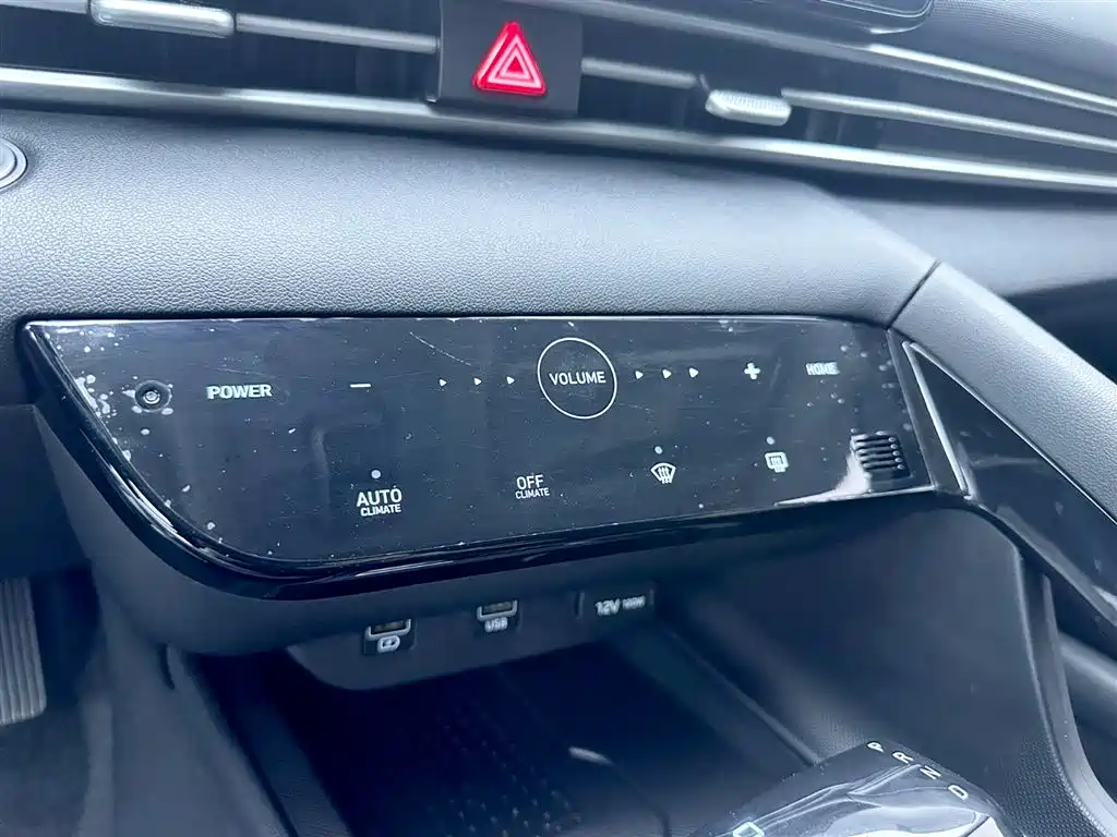 Hyundai Elantra 2023 — фото 13