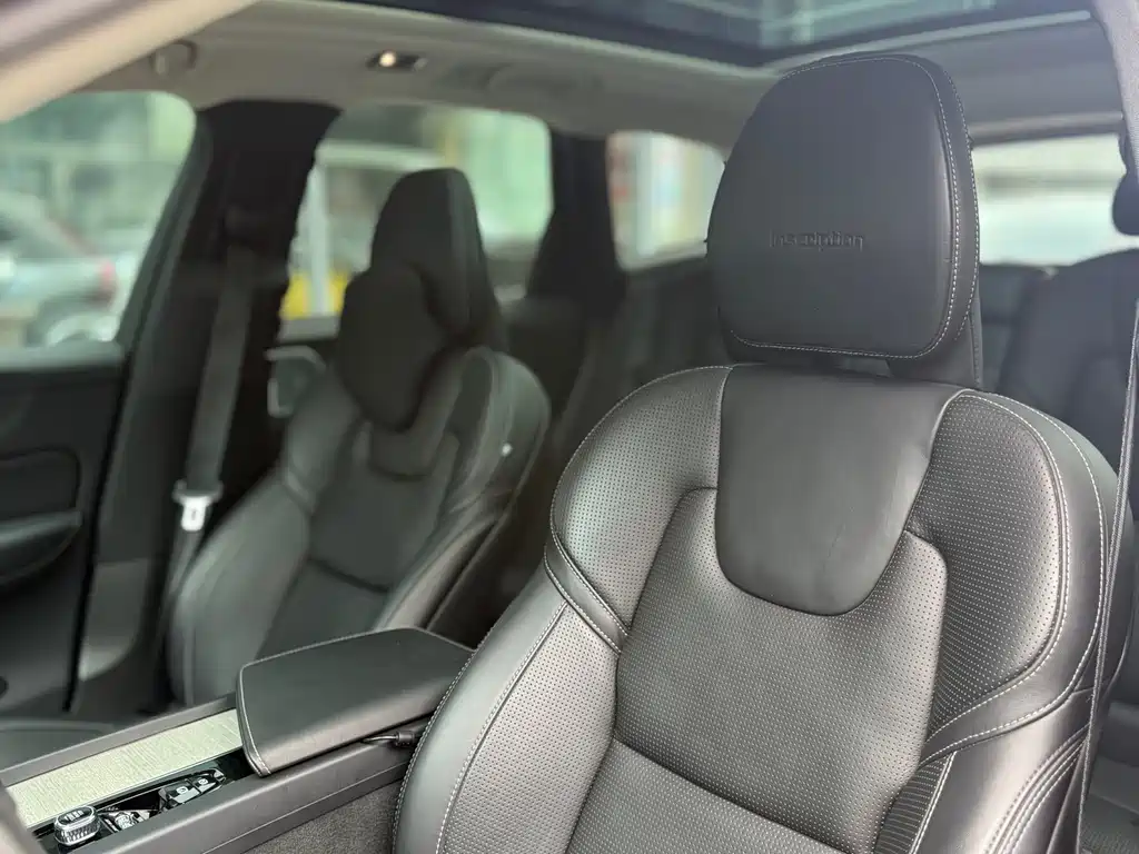 Volvo XC60 PHEV 2020 — фото 28