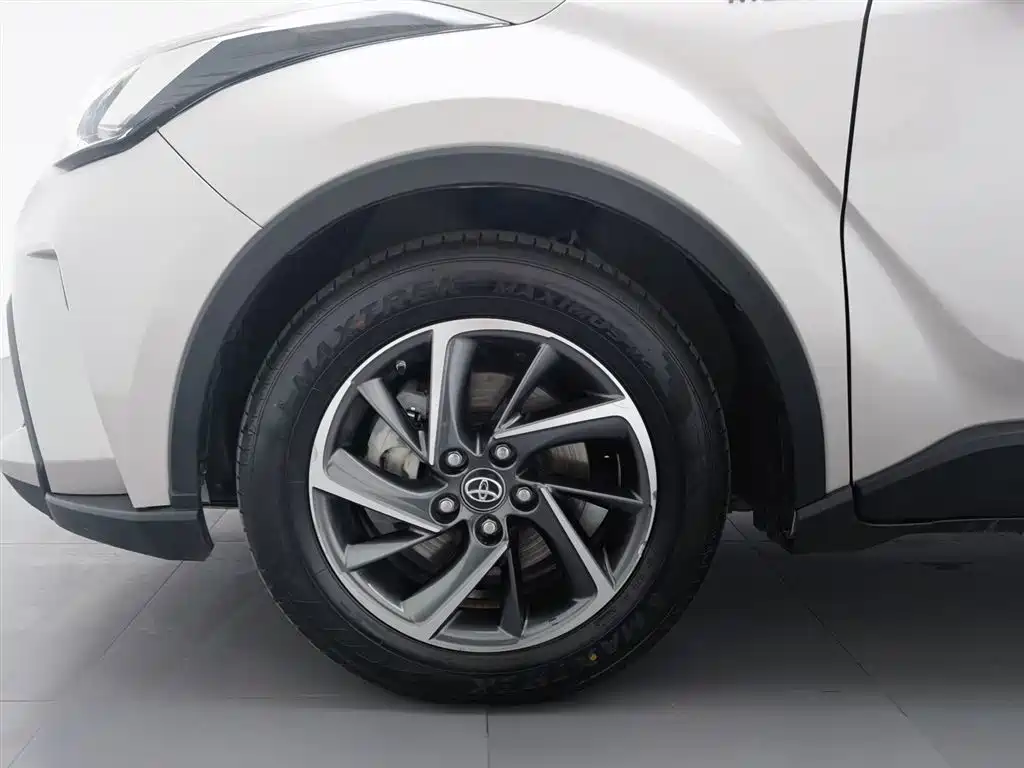 Toyota C-HR 2022 — фото 17