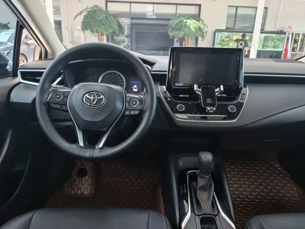 Toyota Corolla 2023 — фото 16