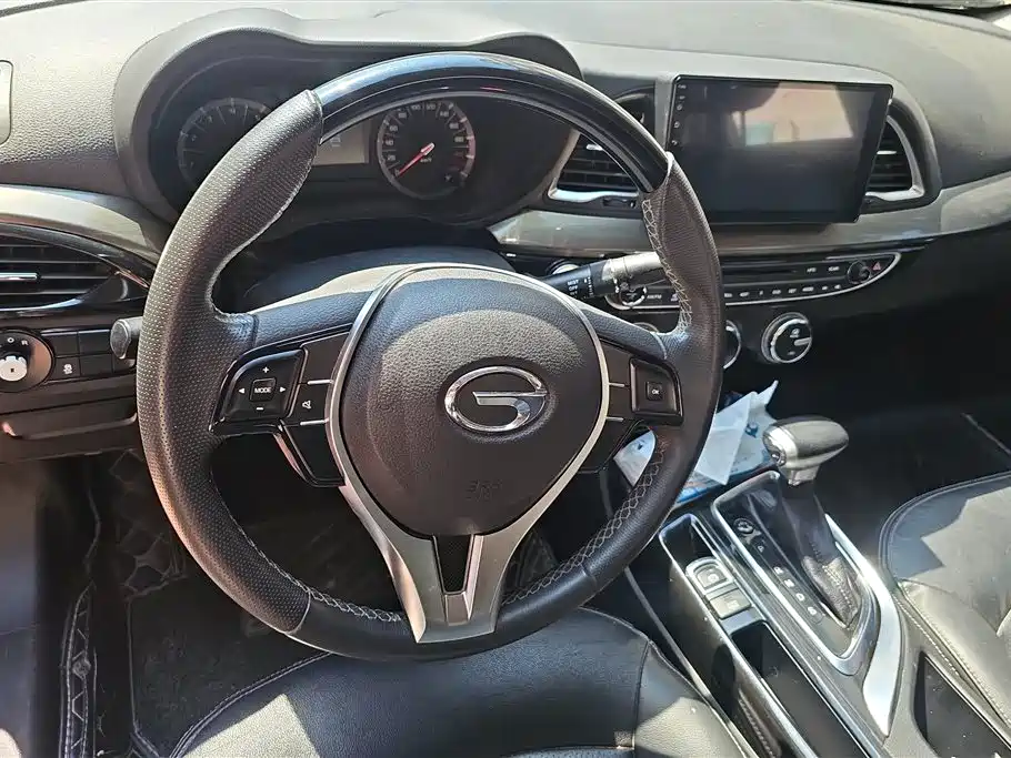 GAC Motor Trumpchi GA6 2017 — фото 15