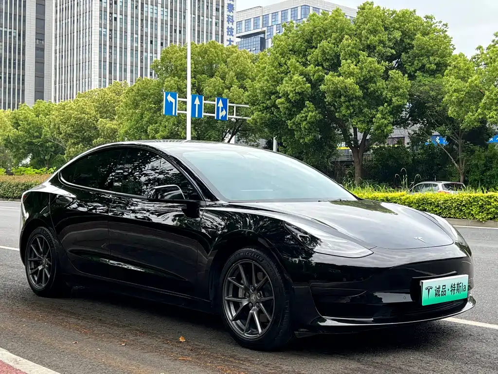 Tesla Model 3 2023 — фото 7