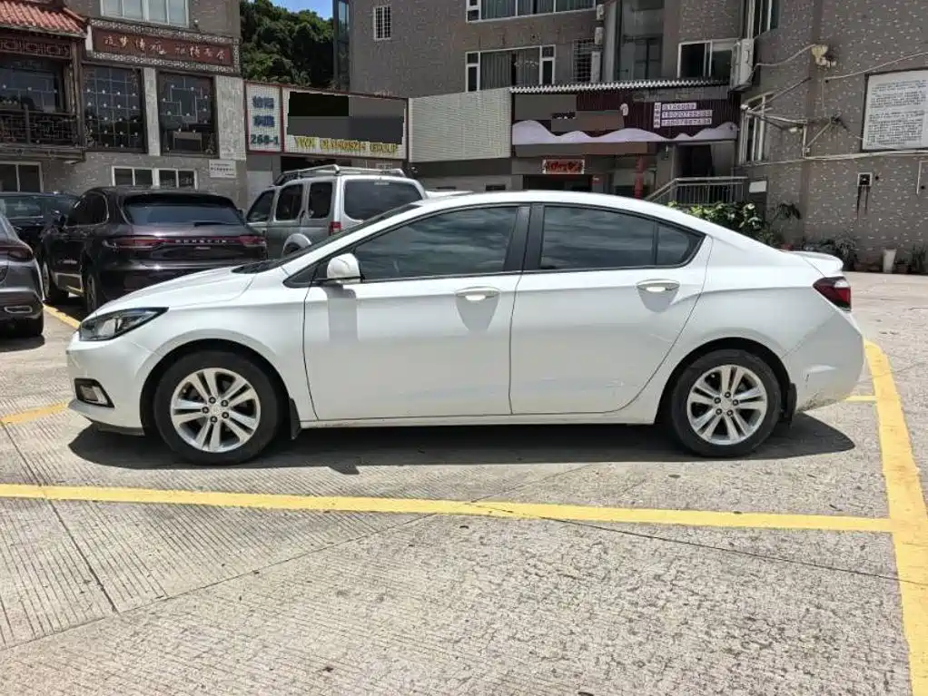 Chevrolet Cruze 2015 — фото 9