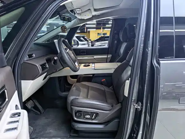 Li Auto MEGA 2024