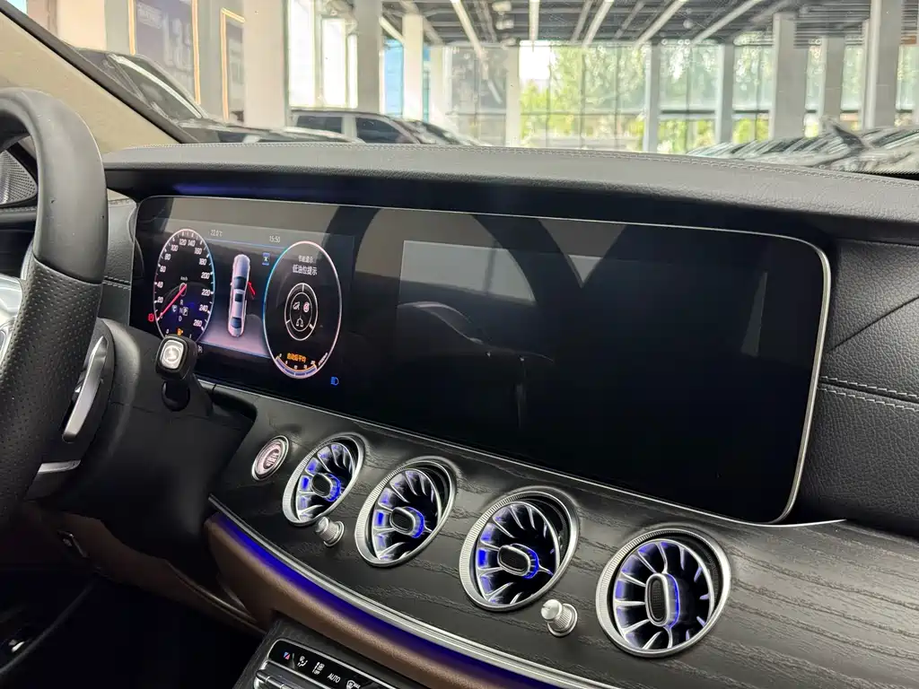 Mercedes-Benz E-Class 2020 — фото 21