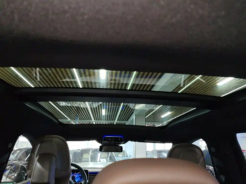 Mercedes-Benz EQE SUV 2025 — фото 14