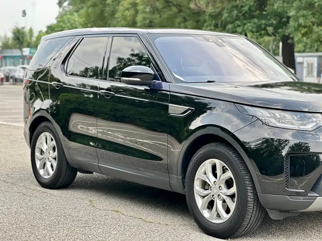 Land Rover Discovery 2018