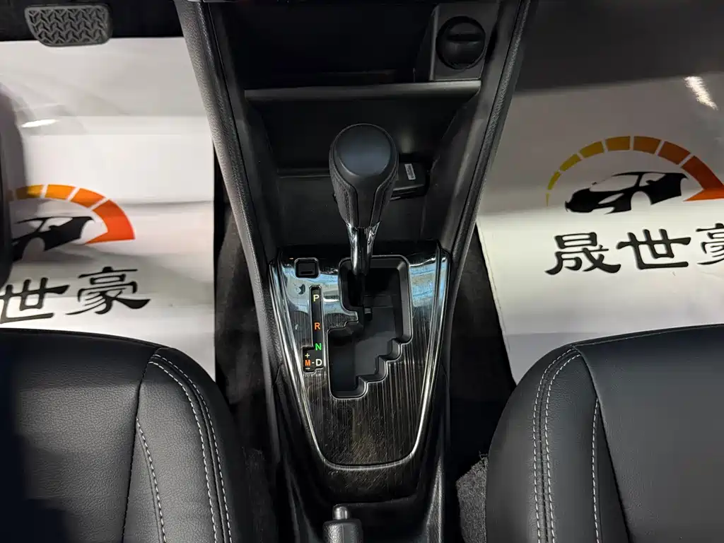 Toyota Yaris L 2022 — фото 13