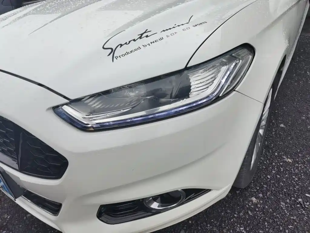 Ford Mondeo 2015 — фото 24
