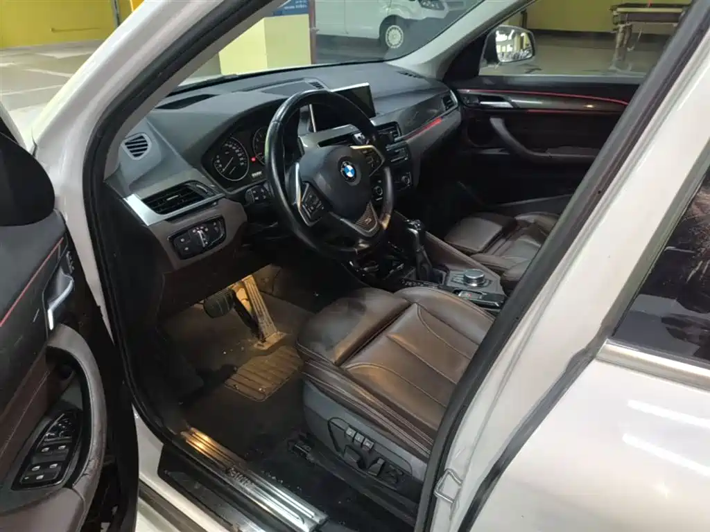 BMW X1 2017 — фото 16