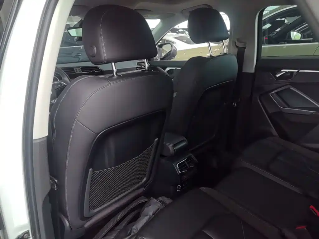 Audi Q3 Sportback 2023 — фото 18