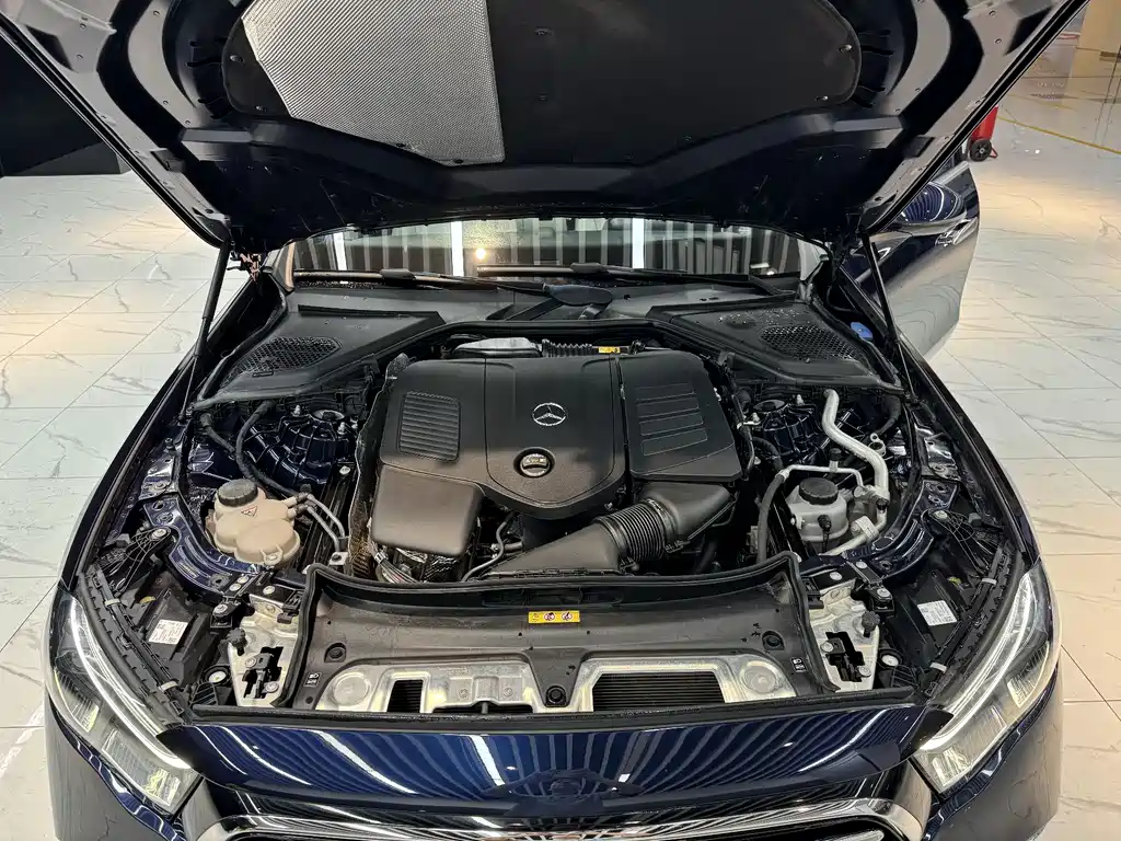 Mercedes-Benz E-Class 2023 — фото 13