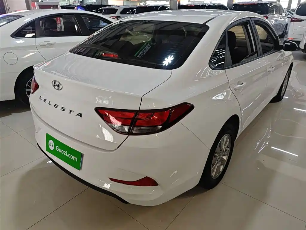 Hyundai Elantra 2020 — фото 7