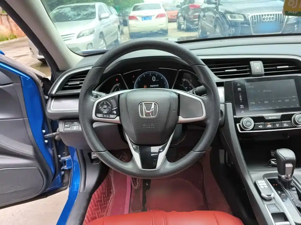 Honda Civic 2018 — фото 11