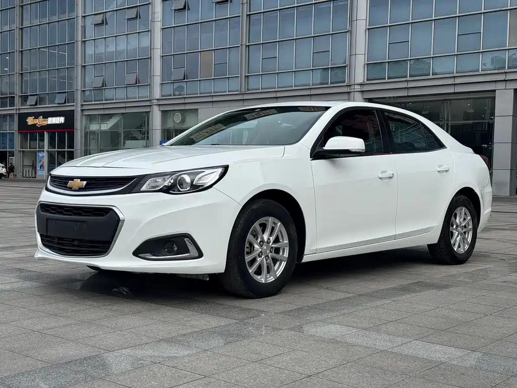 Chevrolet Malibu 2017 — фото 1
