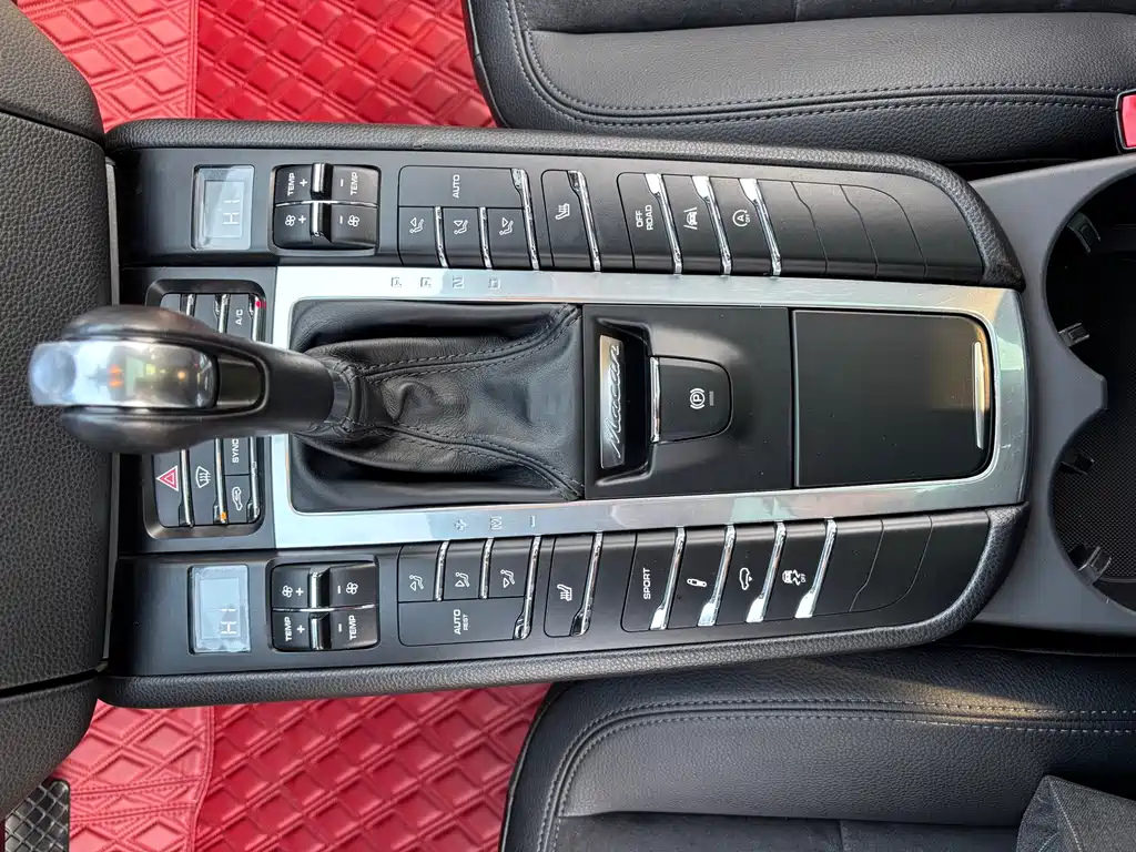 Porsche Macan 2018 — фото 12