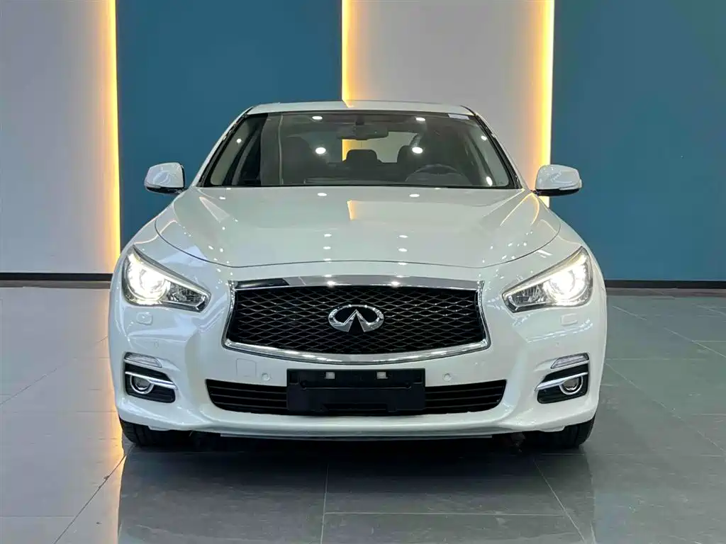 Infiniti Q50L 2017