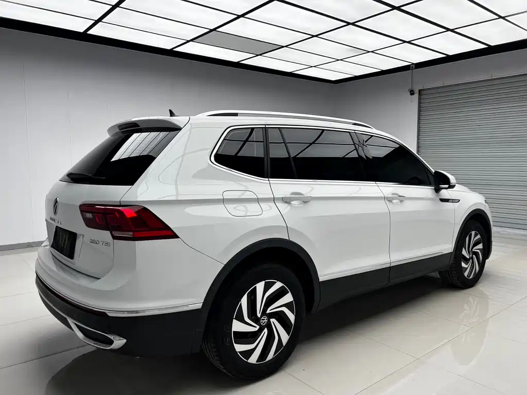 Volkswagen Tiguan L 2023