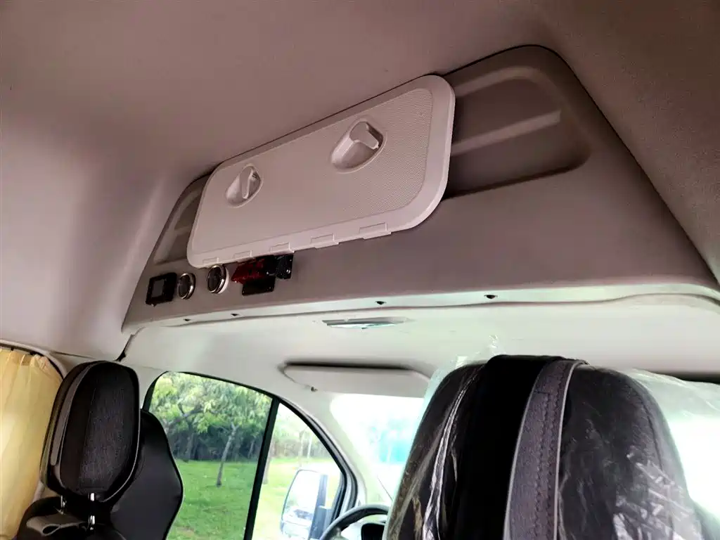 Ford Transit 2018 — фото 12