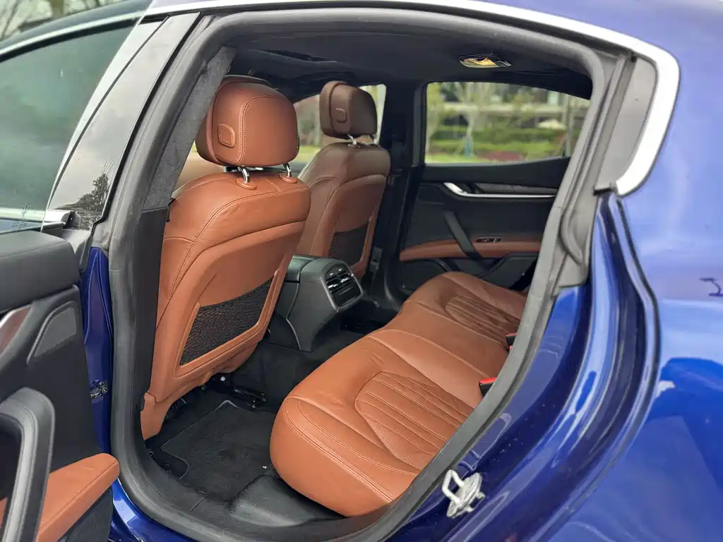 Maserati Ghibli 2014 — фото 12